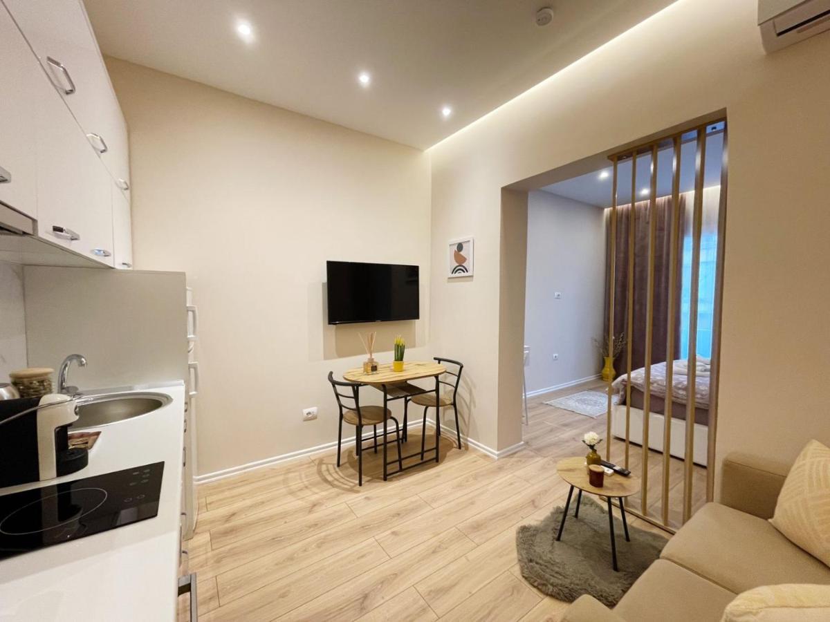 Aj Apartments, Hidden Gem In The Heart Of Τίρανα Εξωτερικό φωτογραφία
