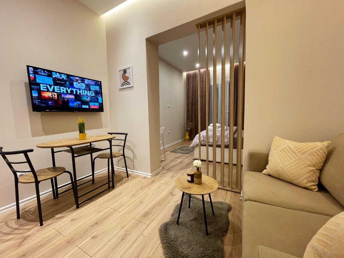 Aj Apartments, Hidden Gem In The Heart Of Τίρανα Εξωτερικό φωτογραφία